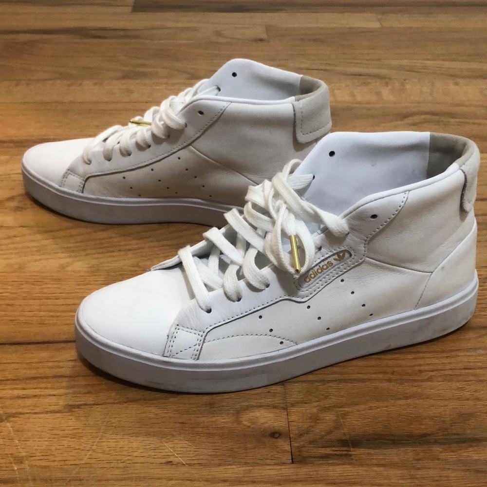 Womens Size 7 Adidas Sleek Mid